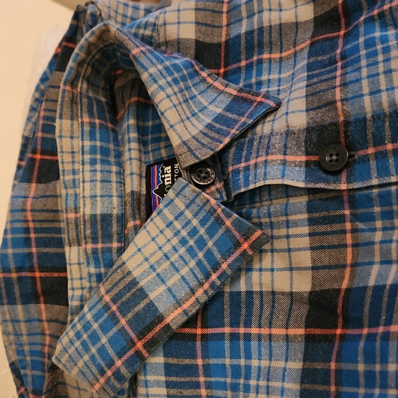 Patagonia Men's Blue Plaid Long Sleeved Button Down Shirt, Size Small - Picture 7 of 7